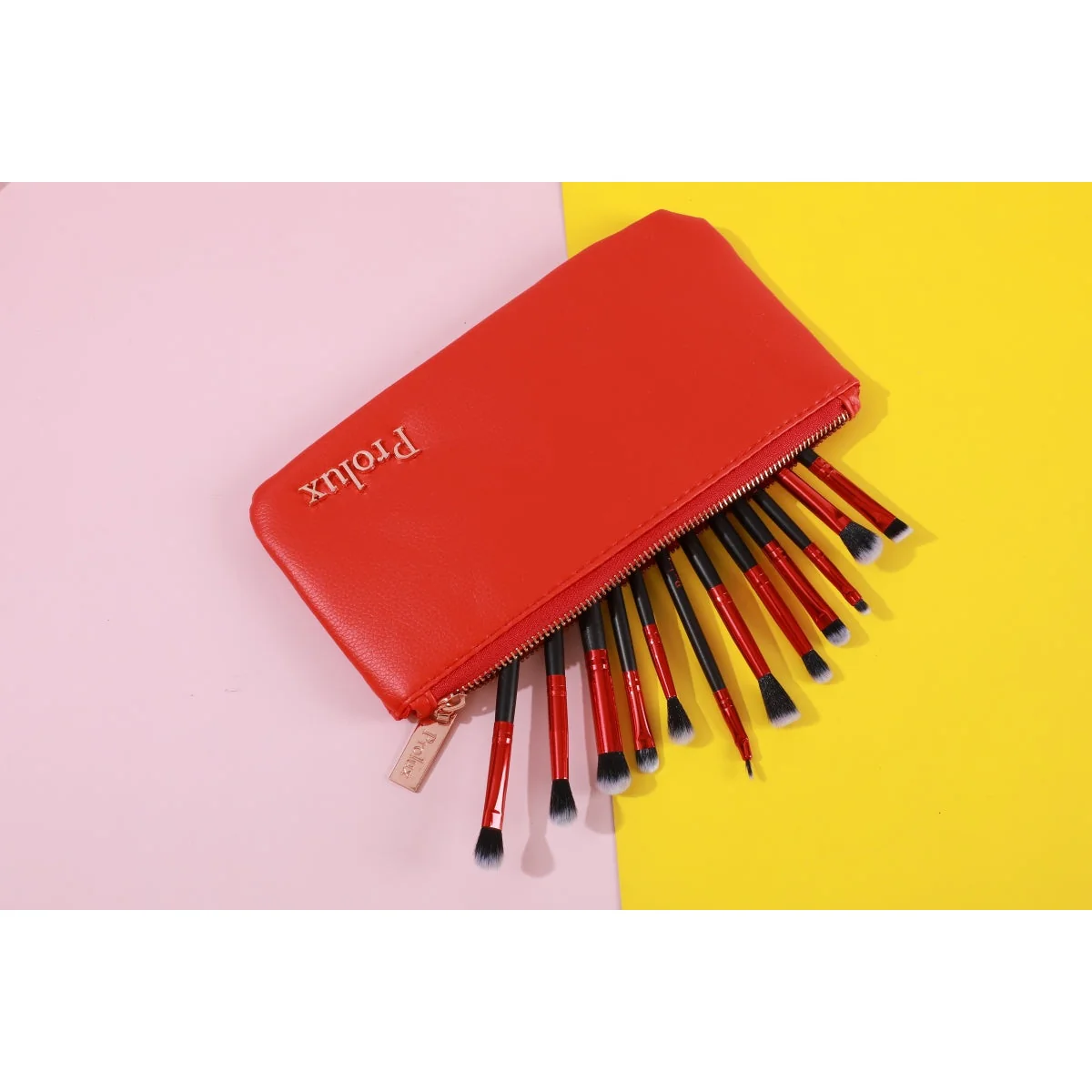 Deluxe Red Makeup Brush Set - Image 3