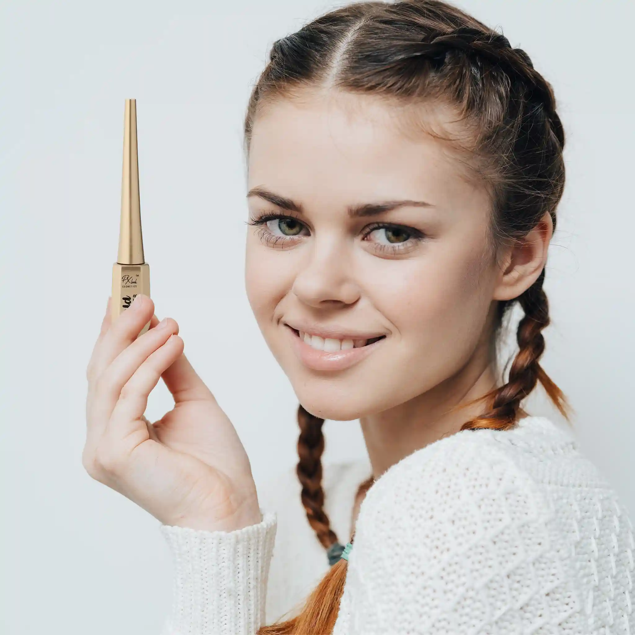 Gold and Silver Eyeliner - Image 7