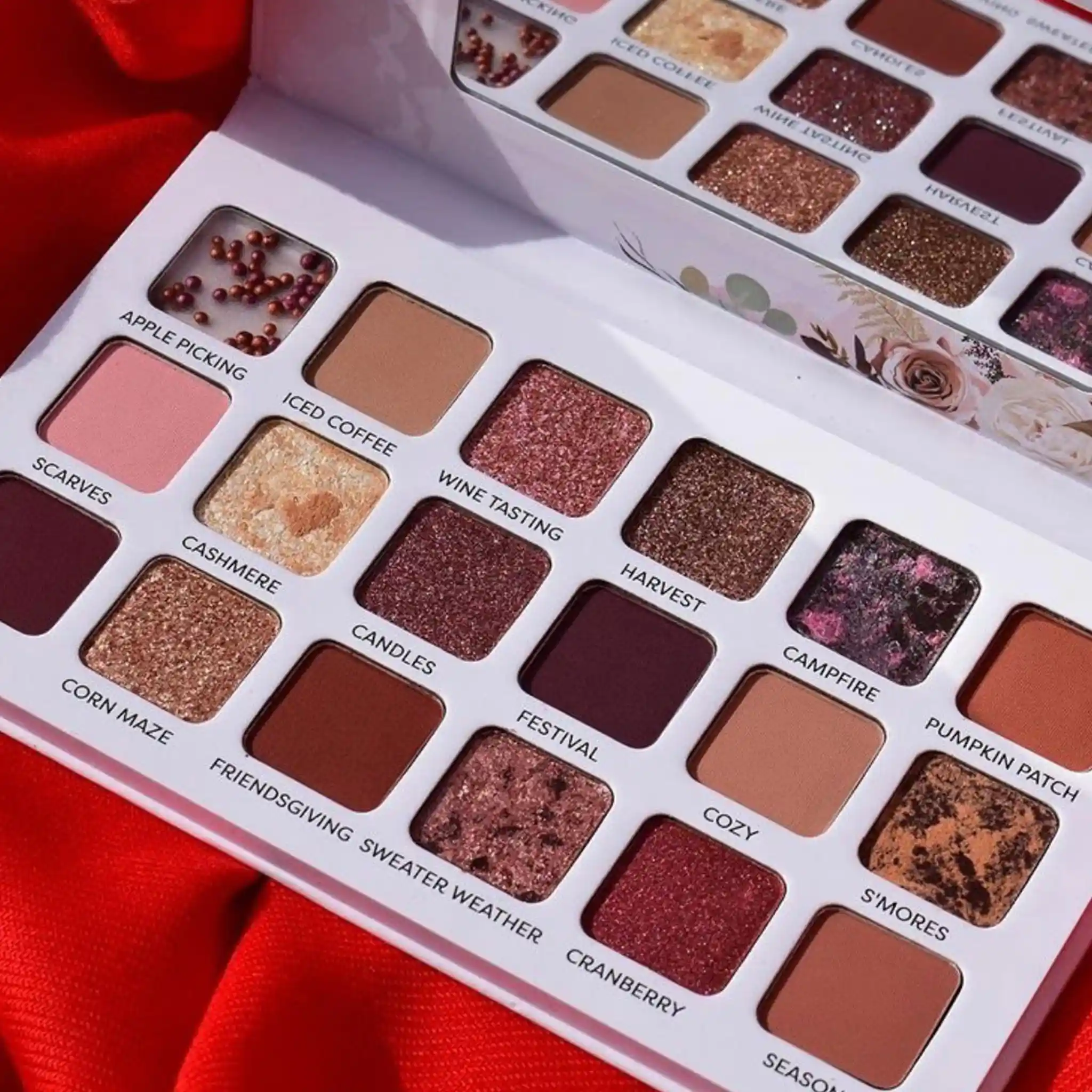 Hello Autumn Eyeshadow Palette - Image 3