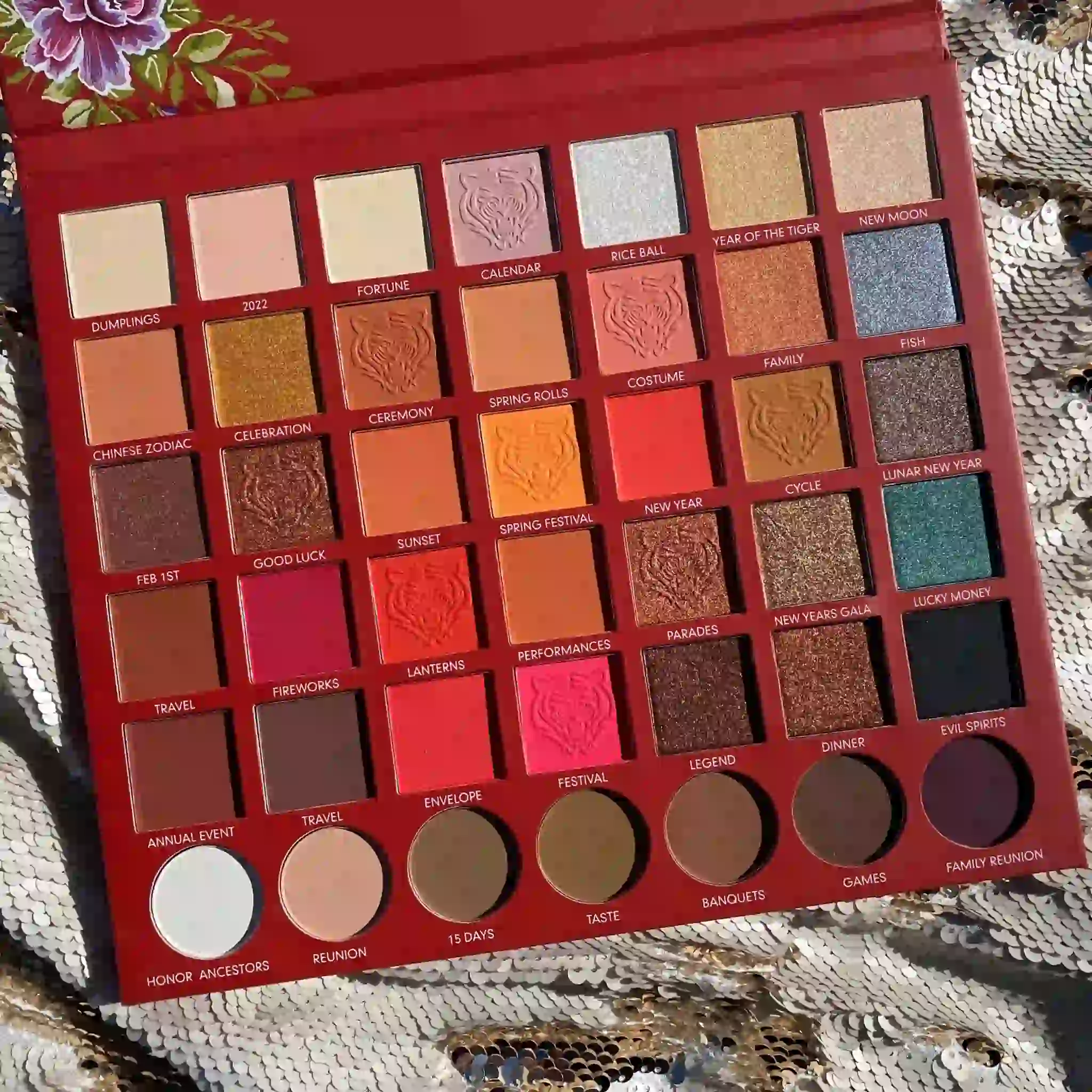 Tiger Eyes Eyeshadow Palette - Image 10