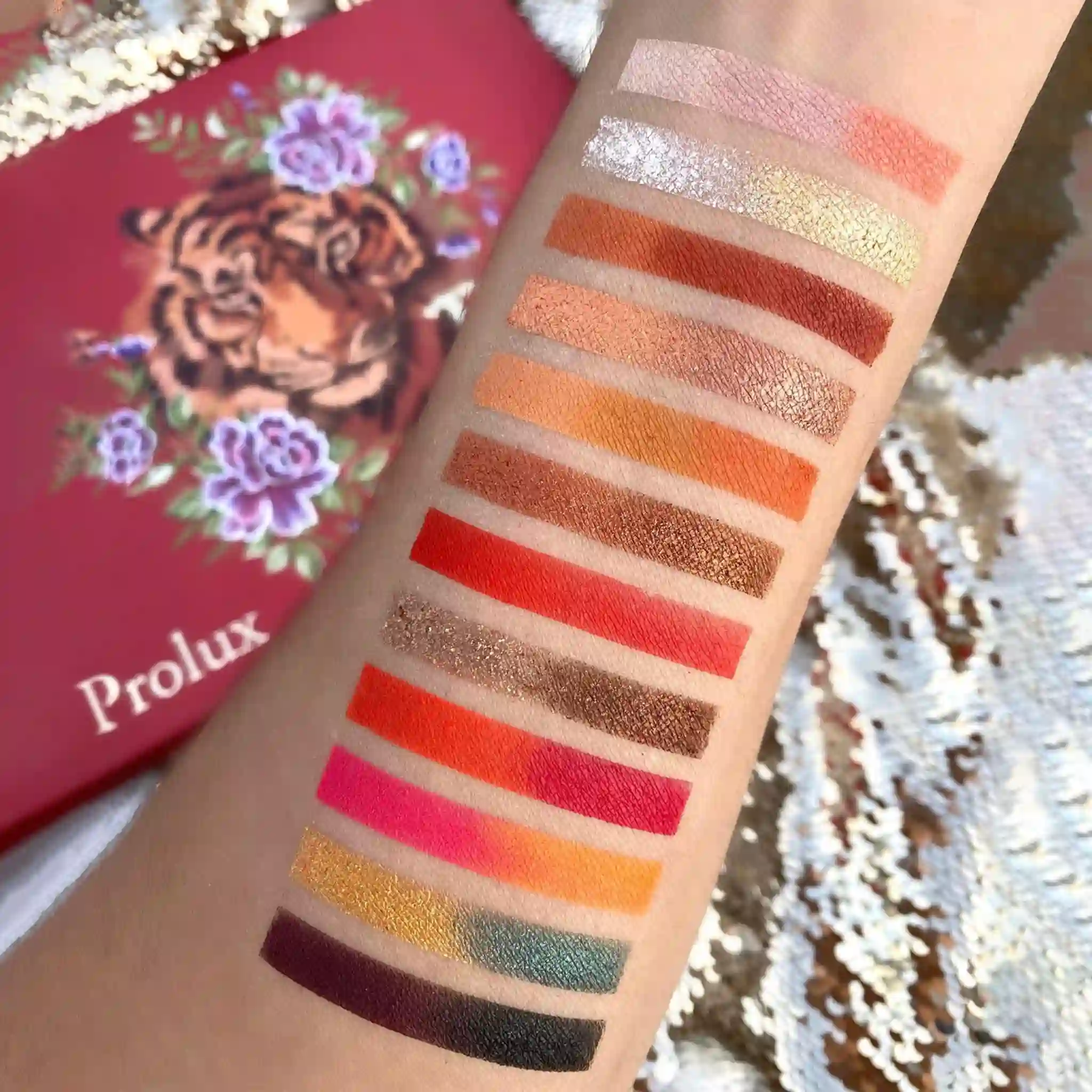 Tiger Eyes Eyeshadow Palette - Image 11