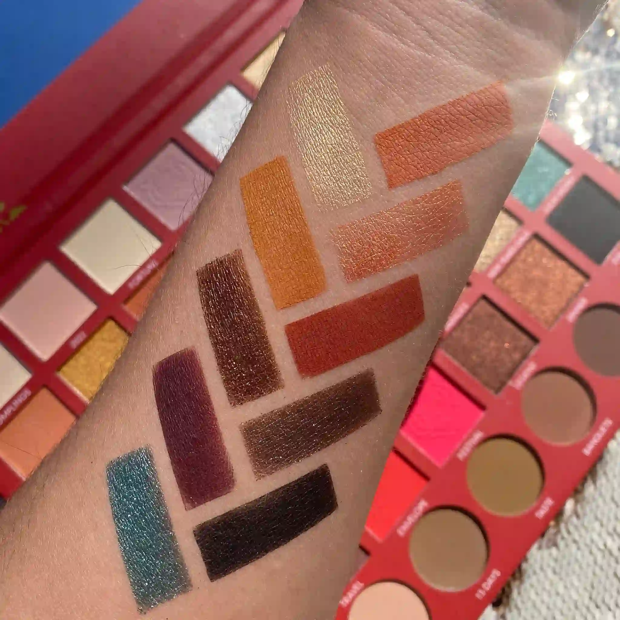 Tiger Eyes Eyeshadow Palette - Image 8